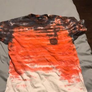 Red black and white the dye